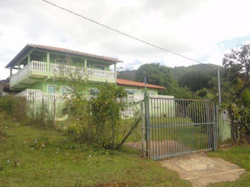 Casa em Esmeraldas, Jardim Das Oliveiras, Rua 6, 553, MG. Área: 360m2