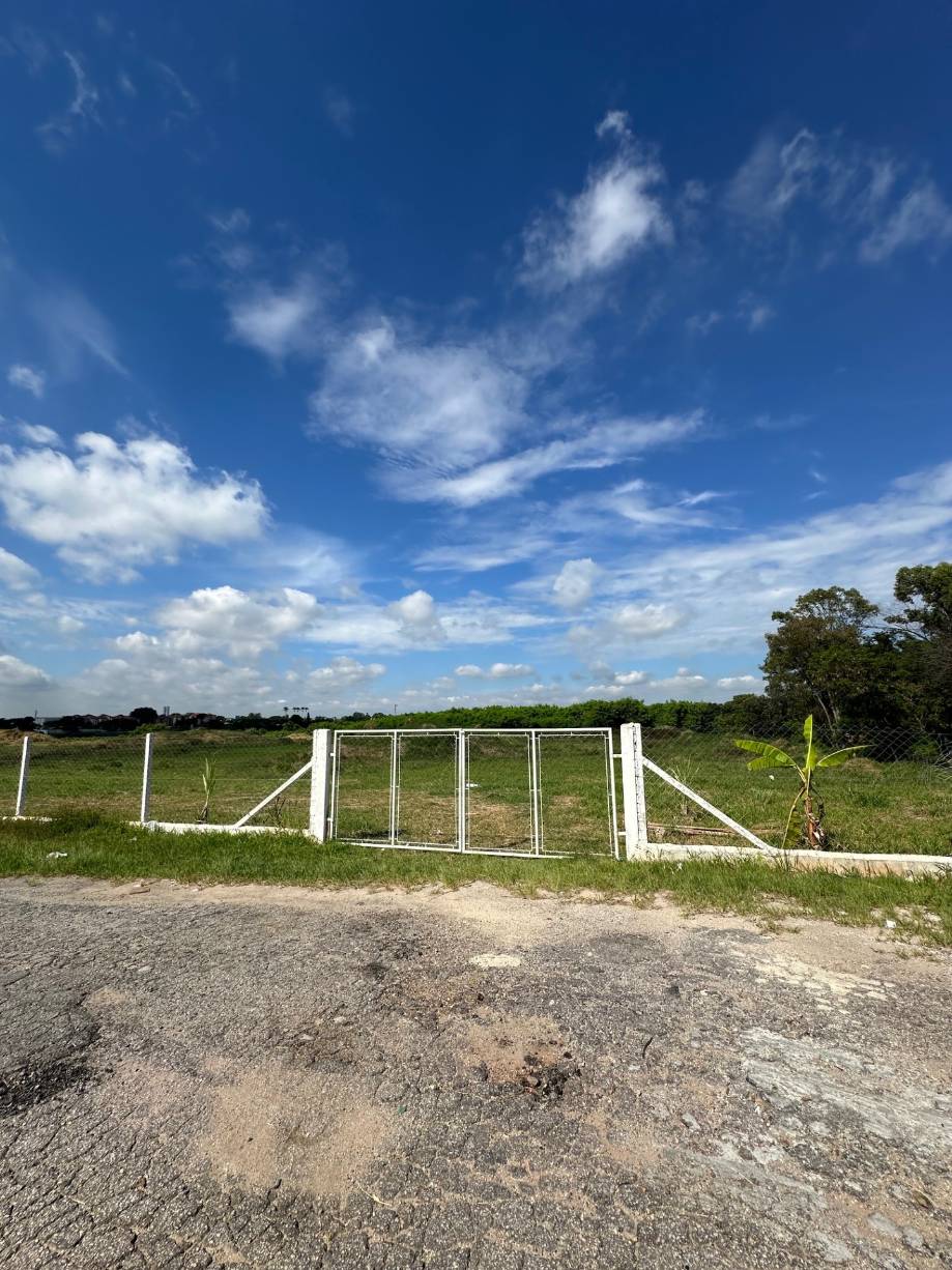 Lote em Sorocaba, Itangua, Rodovia Raposo Tavares, Km 106, Sorocaba - Sp. Cep: 18.023-000, 0, SP. Área: 91909m2