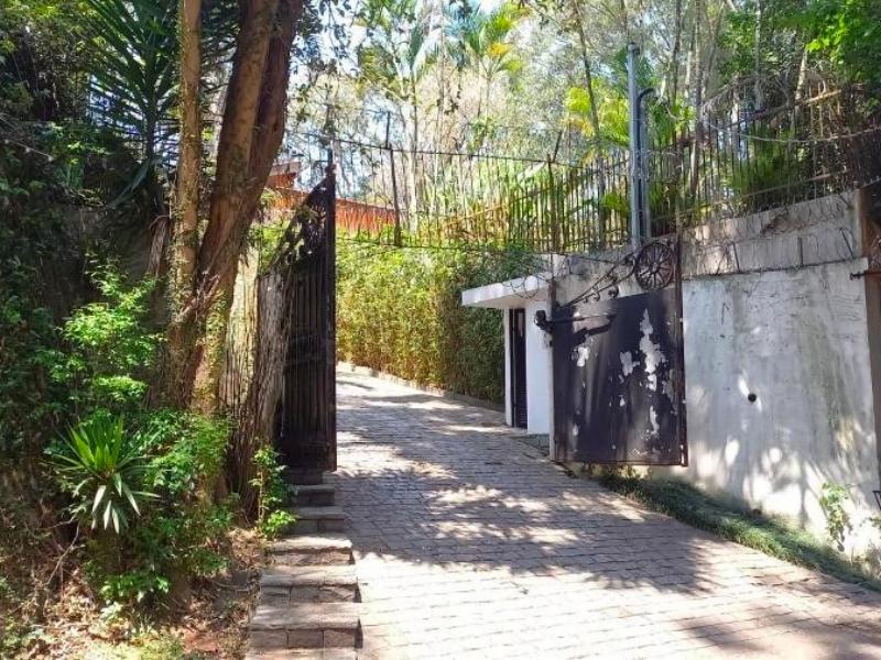 Casa em São Paulo, Fazenda Morumbi, Rua Silveira Sampaio, 954, SP. Área: 3240m2