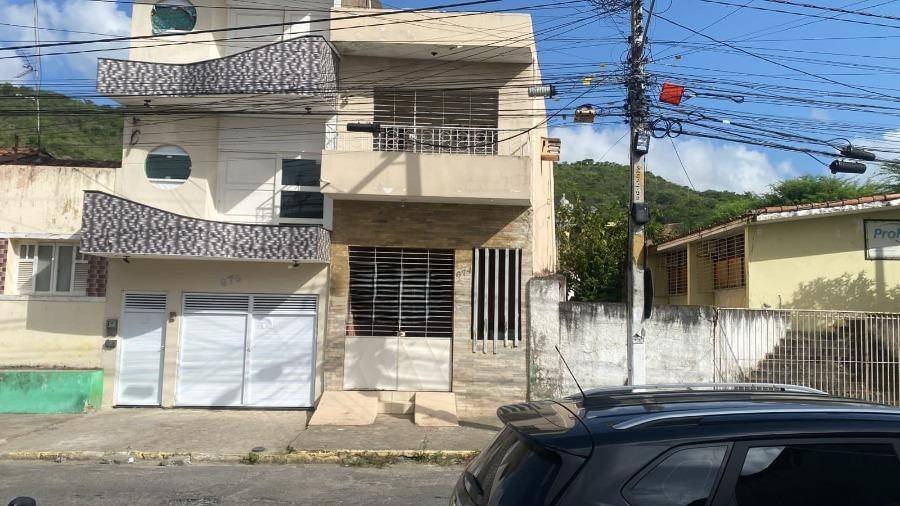 Casa em Limoeiro, Santa Luzia, Rua Da Alegria, 674, PE. Área: 82m2