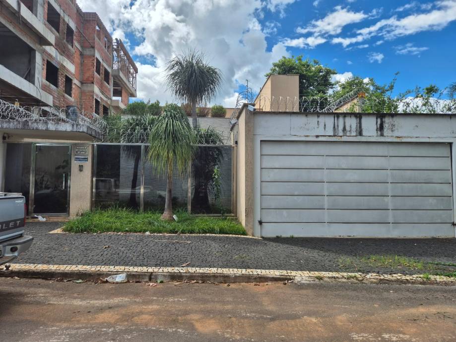 Casa em Trindade, Vila Padre Eterno, Avenida B, 312, GO. Área: 614m2 - imagem 0