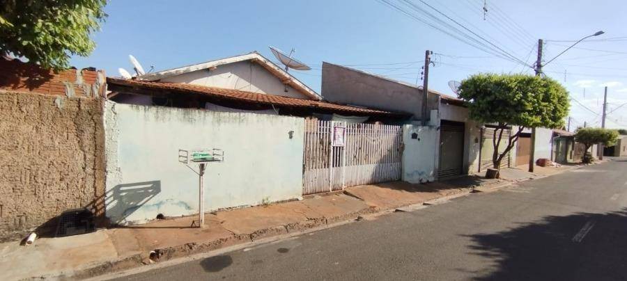 Casa em Castilho, Centro, Rua Francisco Lourenco Dos Santos, 358, SP. Área: 200m2 - imagem 0