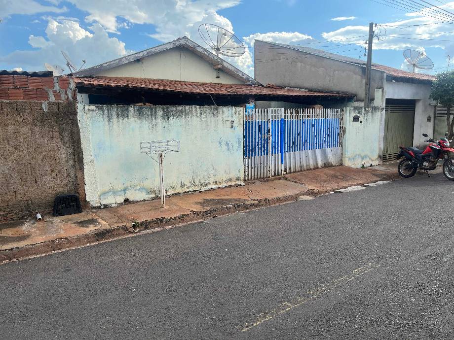Casa em Castilho, Centro, Rua Francisco Lourenco Dos Santos, 358, SP. Área: 200m2 - imagem 0