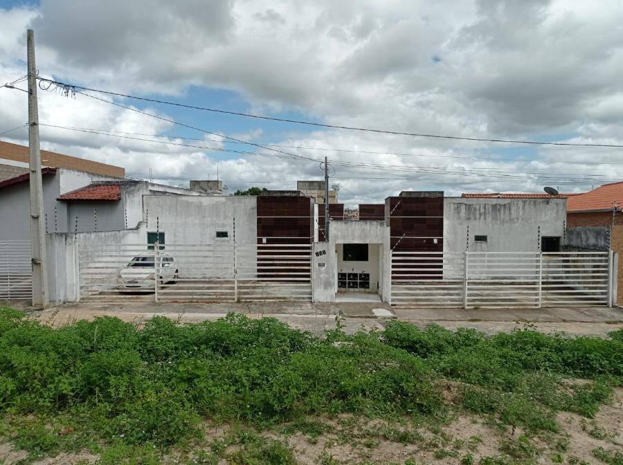Casa em Campina Grande, Bodocongo, Avenida Industrial Ademar Veloso Da Silveira, 193-A, PB. Área: 86m2