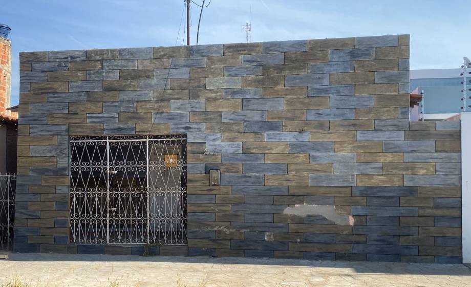 Casa em Santa Maria da Boa Vista, Agamenon Magalhaes, Rua Coronel Joaquim Araujo Bedor, 210, PE. Área: 153m2