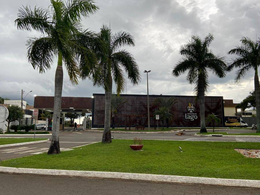 Casa em Goiânia, Condomínio Do Lago 1, Rua Lago 3, 0, GO. Área: 457m2 - imagem 0
