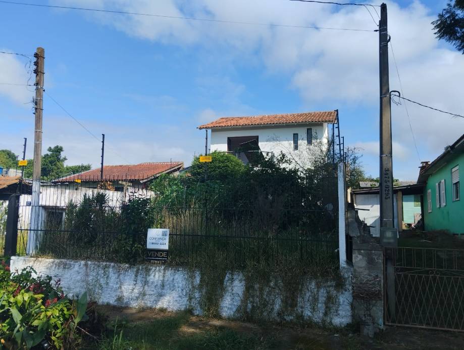 Casa em Canoas, São José, Rua Venezuela, 127, RS. Área: 183m2