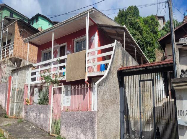 Casa em Caxias do Sul, Santo Antonio, Rua Pedro Ricardo Dos Reis, 1015, RS. Área: 228m2