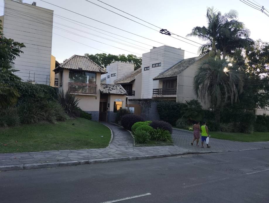 Casa em Porto Alegre, Lomba Do Pinheiro, Estrada João De Oliveira Remião, 1763, RS. Área: 240m2 - imagem 0