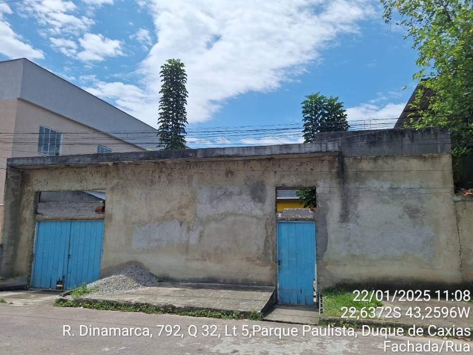Casa em Duque de Caxias, Parque Paulista, Rua Dinamarca, 792, RJ. Área: 244m2