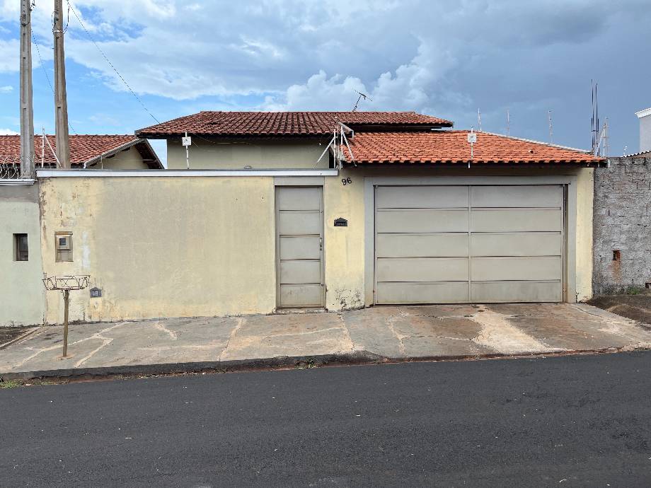 Casa em Jardinópolis, Loteameamento Cezar Capato, Rua Vereador Fauze Correa, 96, SP. Área: 118m2