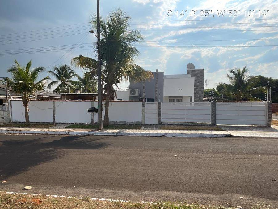 Casa em Água Boa, Operário, Rua 29, 485, MT. Área: 182m2