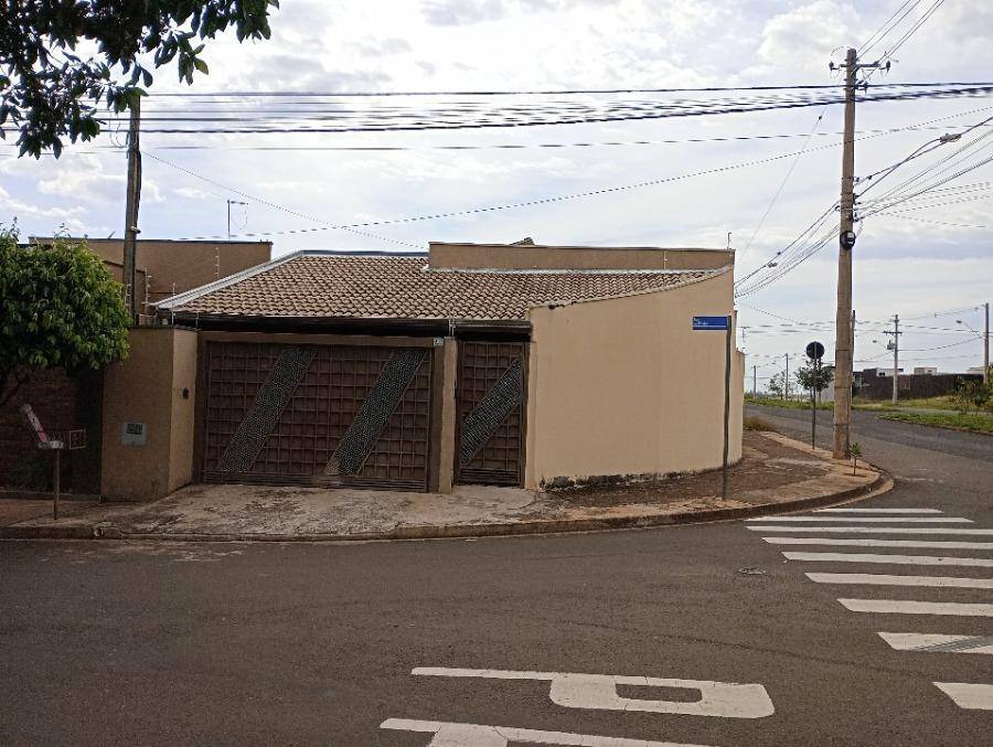 Casa em Votuporanga, Jardim Italia, Rua Auro Leal, 4128, SP. Área: 157m2