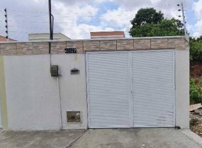 Casa em Maracanaú, Jaçanaú, Avenida Central, 457, CE. Área: 75m2