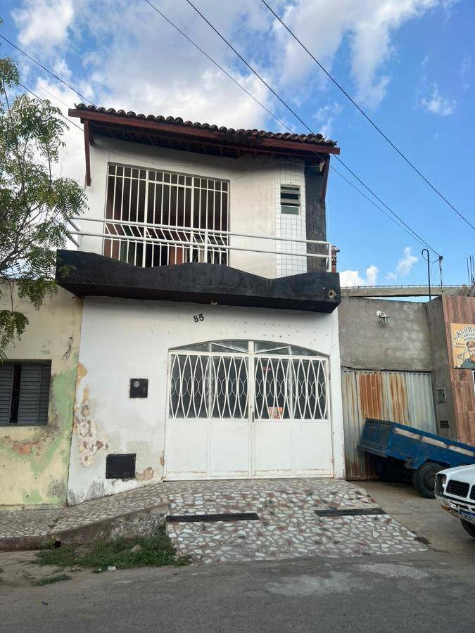 Casa em Iguatu, Vila Brasilia, Rua Vereador Luiz Barreto, 85, CE. Área: 0m2