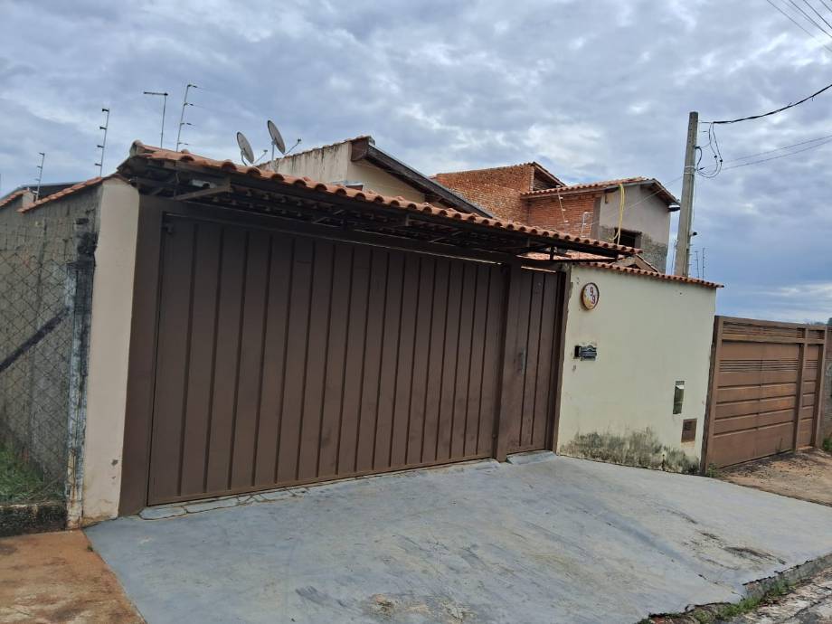 Casa em Mococa, Loteamento Santa Emilia, Rua Orchiza De Figueiredo, 99, SP. Área: 0m2