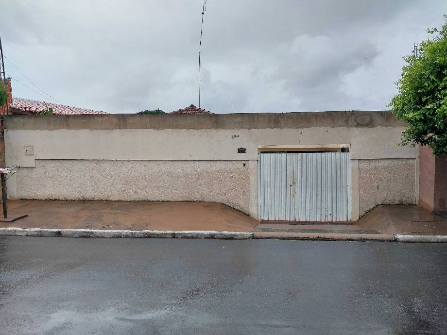 Casa em Bariri, Jardim Industrial I, Avenida Luciano Papaterra, 164, SP. Área: 0m2