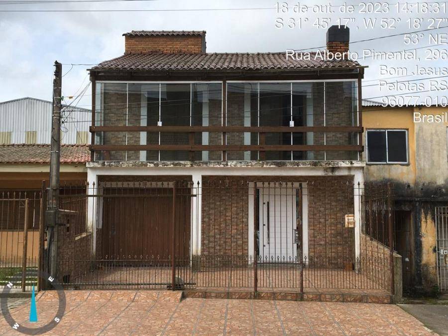 Casa em Pelotas, Areal, Rua Alberto Pimentel, 296, RS. Área: 0m2 - imagem 0