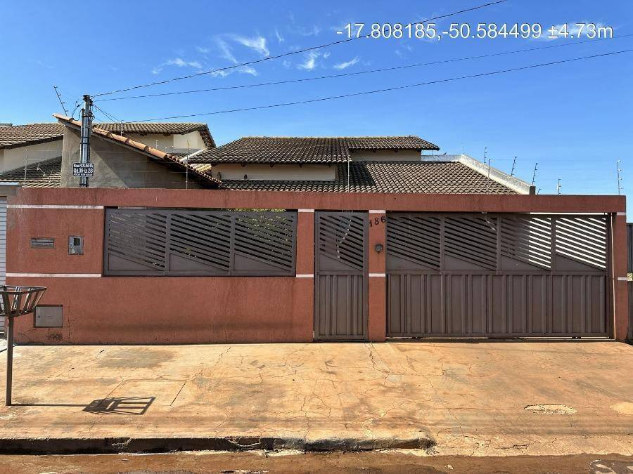 Casa em Santa Helena de Goiás, Parque Residencial Isaura, Rua João Batista De Paiva (Antiga Rua Rolinha), 186, GO. Área: 141m2