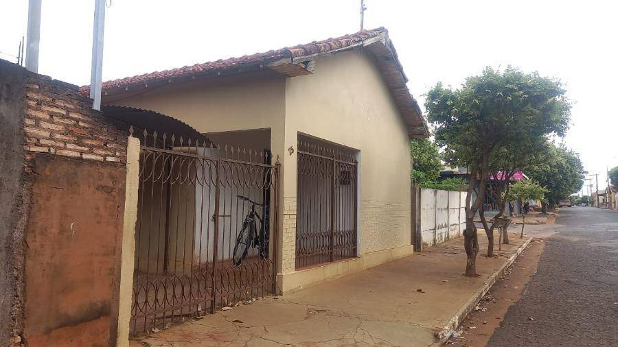 Casa em Frutal, Centro, Rua Joao Goncalves, 25, MG. Área: 0m2 - imagem 0