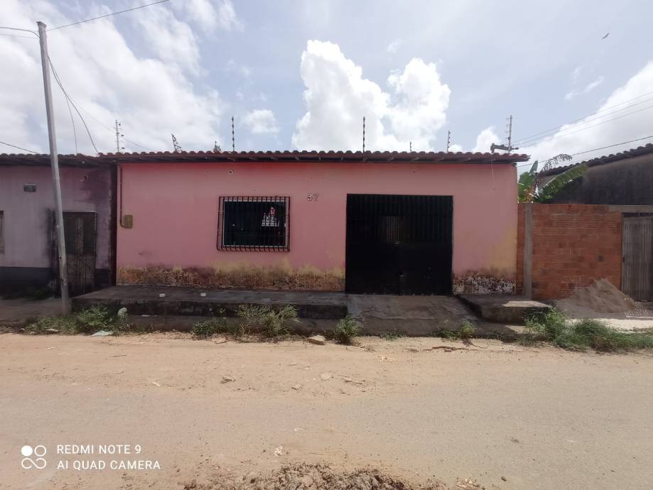 Casa em São Luís, Pontal Da Ilha, Rua Das Flores, 37, MA. Área: 93m2