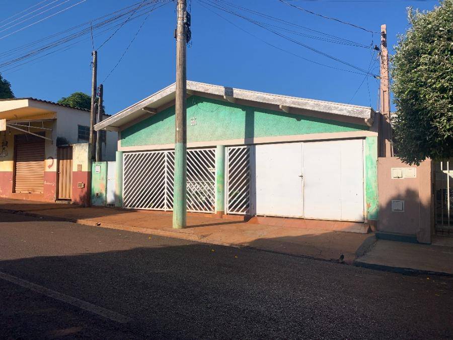 Casa em Ipuã, Centro, Rua Marechal Deodoro, 120, SP. Área: 121m2