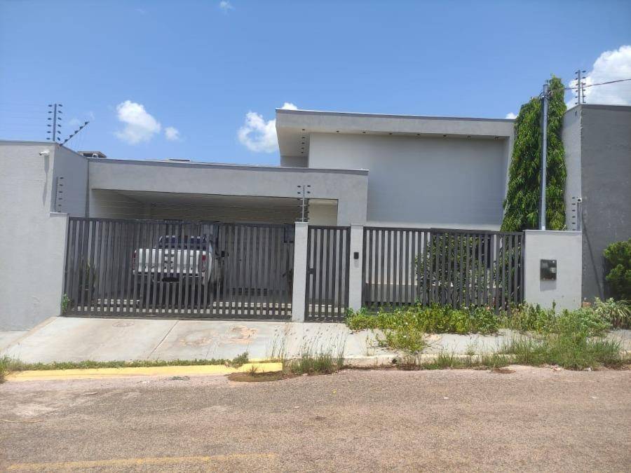 Casa em Rondonópolis, Loteamento Parque Dos Lirios, Rua Begônia, 1035, MT. Área: 289m2