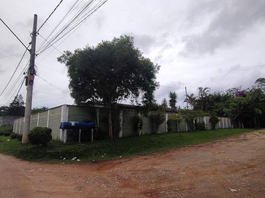 Casa em Embu-Guaçu, Val Flor, Rua Dr. Necesio Tavares, 40, SP. Área: 313m2