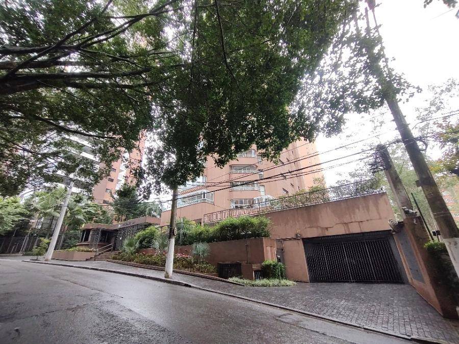 Apartamento em São Paulo, Jardim Fonte Do Morumbi, Estrada Carlos Queiroz Telles, 100, SP. Área: 373m2