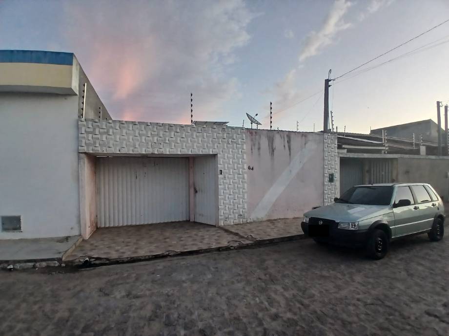 Casa em Arapiraca, Batingas, Rua Luiz Martins De Oliveira, 64, AL. Área: 101m2