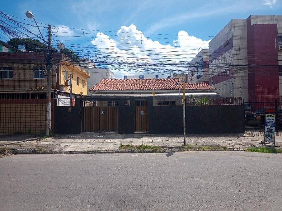 Casa em Olinda, Jardim Atlântico, Rua Manoel Graciliano De Souza, 1169, PE. Área: 161m2