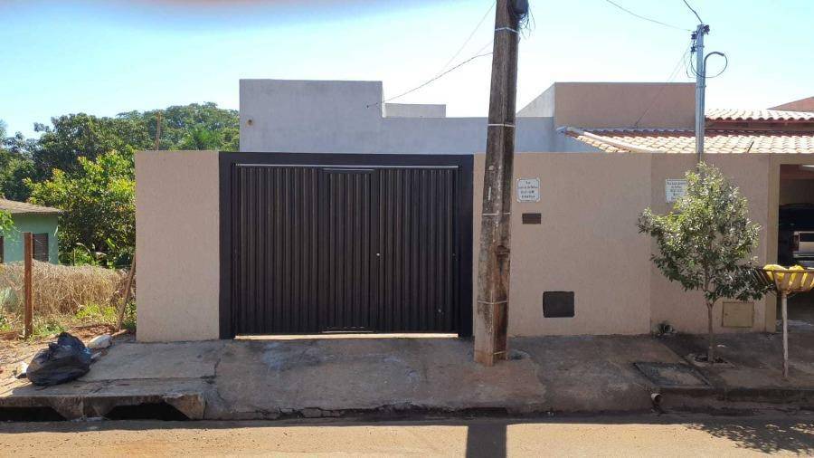 Casa em Santa Helena de Goiás, Bairro São Paulo, Rua Luzia Arantes De Freitas, 138, GO. Área: 80m2