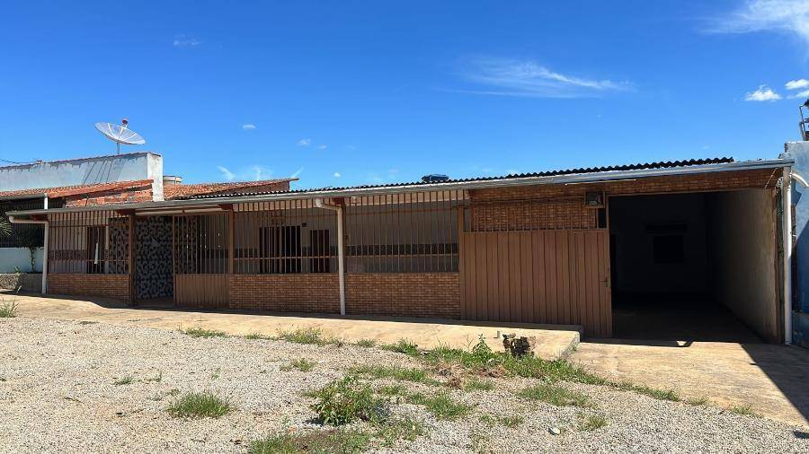 Casa em Ipameri, Vila Peixoto, Rua 31 De Outubro, S/N, GO. Área: 354m2 - imagem 0
