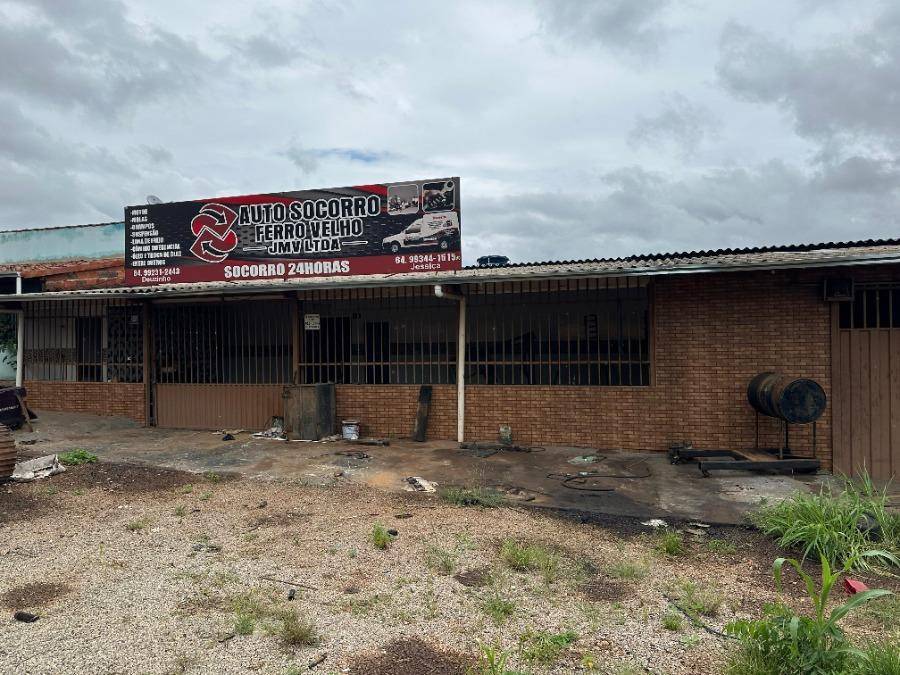 Casa em Ipameri, Vila Peixoto, Rua 31 De Outubro, S/N, GO. Área: 354m2