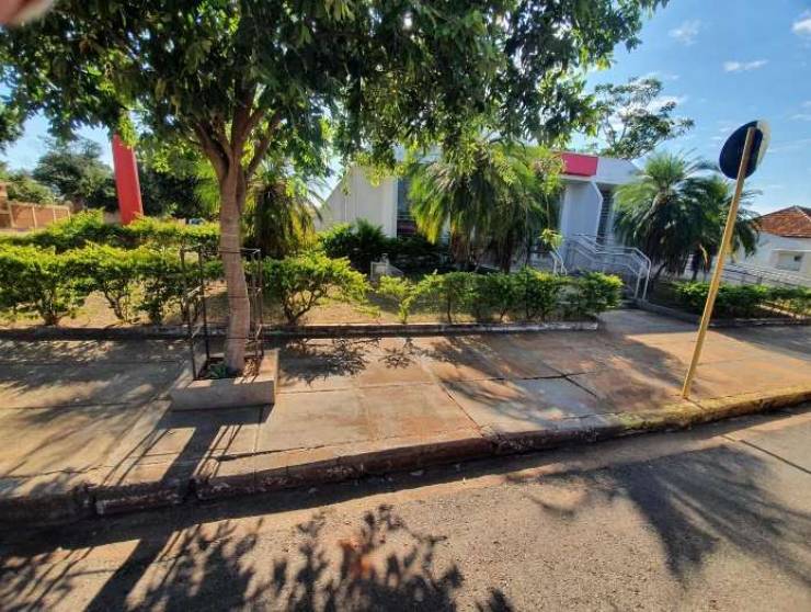 Ex-agência em Caiuá, Centro, R Manoel Mariano Souza, 200, SP. Área: 212m2