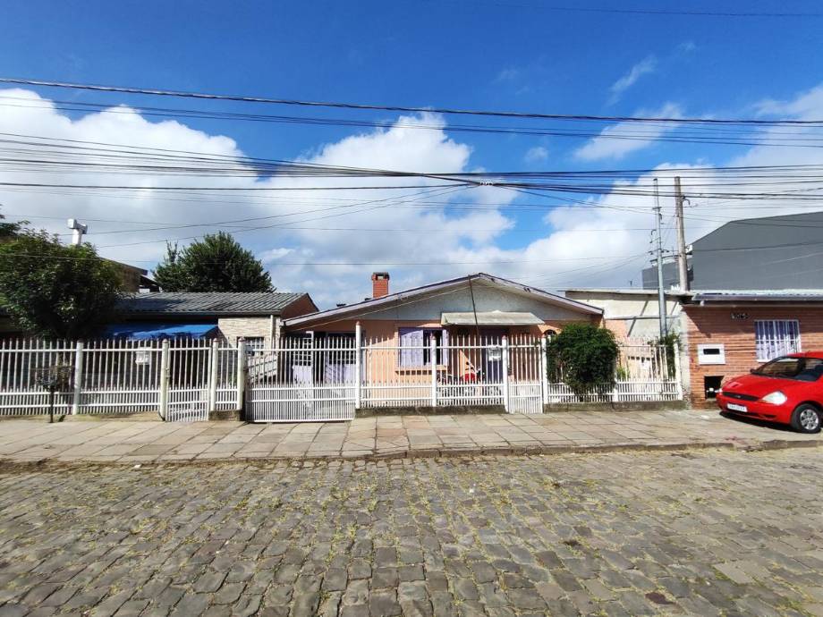 Casa em Caxias do Sul, Santa Fé, Rua Dos Cardeais, 1050, RS. Área: 0m2