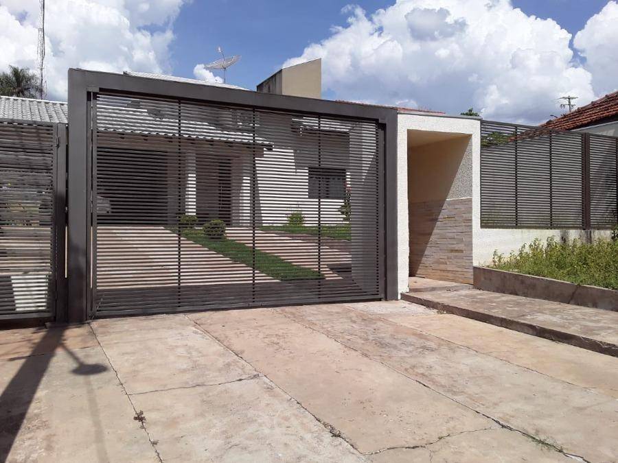 Casa em Camapuã, Centro, Rua João De Andrade Vieira, 355, MS. Área: 164m2