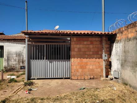 Casa em Valparaíso de Goiás, Setor De Chácaras Anhangüera - Gleba ''c'', Rua Acre, 0, GO. Área: 62m2