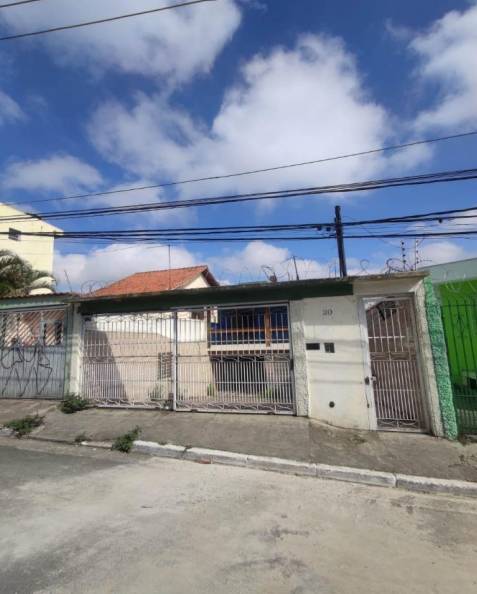 Casa em São Paulo, Guaianases, Rua Evaldo Calabrez, 20, SP. Área: 216m2