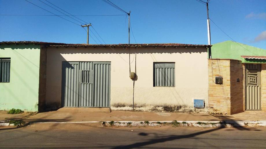 Casa em Araripe, Sipauba I, Avenida Vicente Alencar Barbosa, 514, CE. Área: 49m2