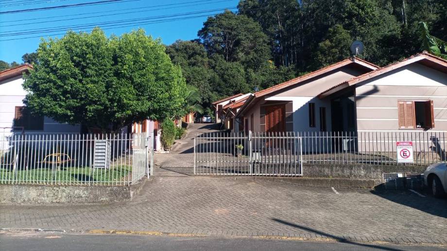 Casa em Igrejinha, Figueira, Rua Dos Renck, 597, RS. Área: 78m2 - imagem 0