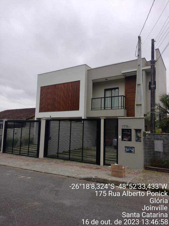 Casa em Joinville, Gloria, R Alberto Ponick, 179, SC. Área: 140m2 - imagem 0