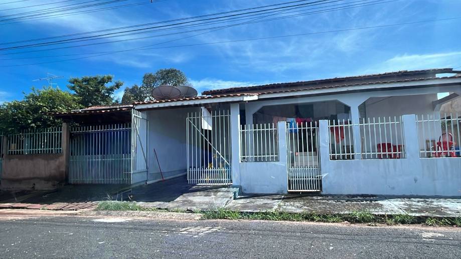 Casa em Nortelândia, Cohab Santo Antonio, Rua Alberto Coelho Ormond, S/N, MT. Área: 155m2 - imagem 0