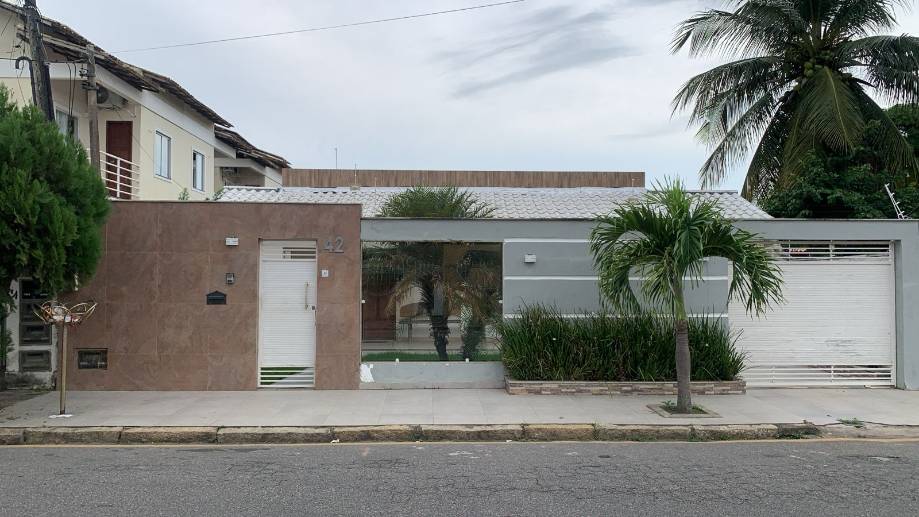 Casa em Campos dos Goytacazes, Parque Jockey Club, Rua Thiers Cardoso, 42, RJ. Área: 163m2