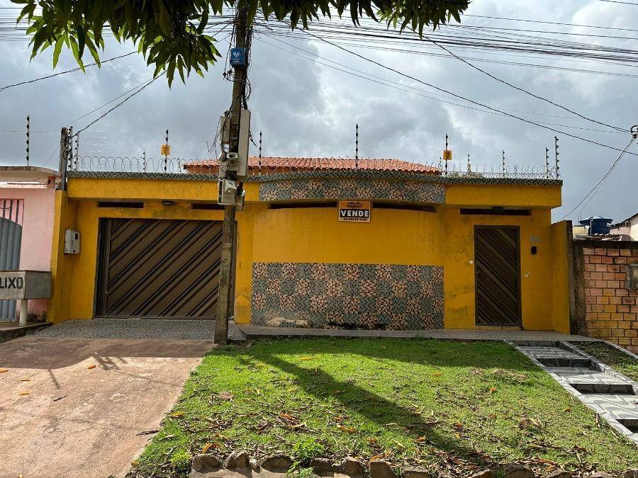 Casa em Santarém, Diamantino, Avenida São João, 99, PA. Área: 150m2