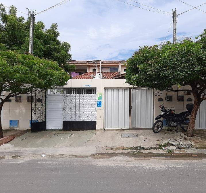 Casa em Fortaleza, Cidade Dos Funcionários, Rua Teofredo Goiana, 219, CE. Área: 0m2