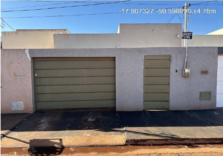 Casa em Santa Helena de Goiás, Centro, Rua Luzia Arantes De Freitas, 76, GO. Área: 101m2