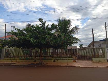 Casa em Assis Chateaubriand, Jardim América, Rua Estados Unidos, 1295, PR. Área: 0m2