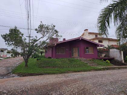 Casa em São Gabriel, Jardim Das Hortências, Rua Homero Valerio Da Costa Saporitti, 144, RS. Área: 0m2