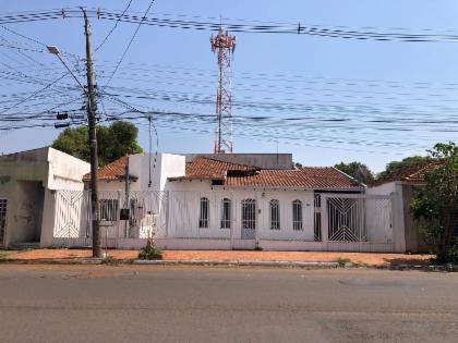 Casa em Campo Grande, Vila Taveirópolis, Rua Albert Sabin, 122, MS. Área: 223m2